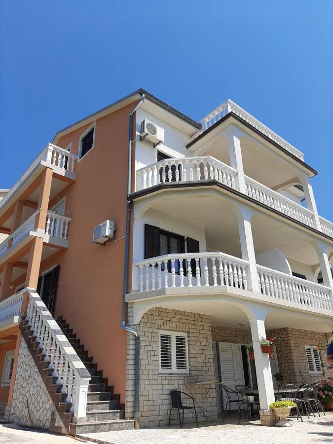 Apartments Grozdana Crikvenica Exterior foto
